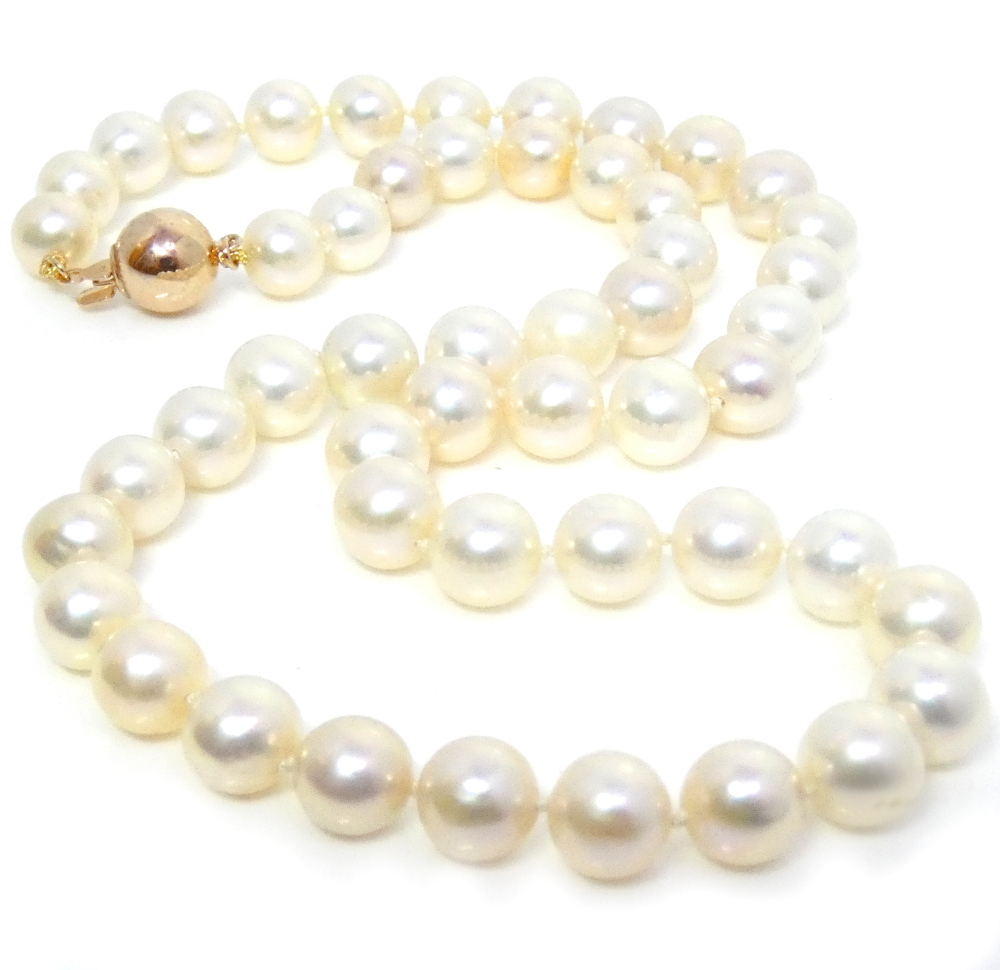 Pale Apricot 8.6-9.2mm Pearls Necklace